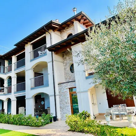 Nido Di Rondine Apt - Bilocale Moderno Con Piscina Appartement *