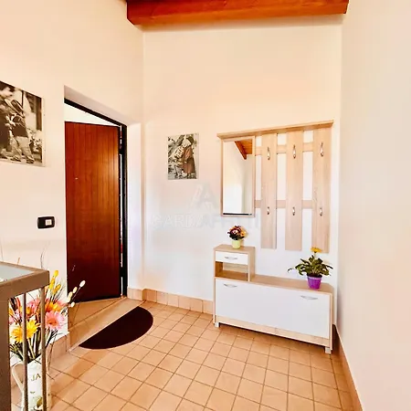 Nido Di Rondine Apt - Bilocale Moderno Con Piscina Appartement Sirmione