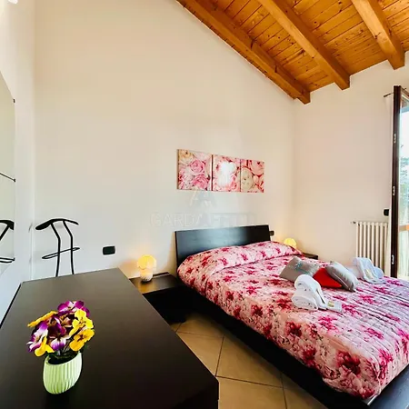 Nido Di Rondine Apt - Bilocale Moderno Con Piscina Apartment Sirmione