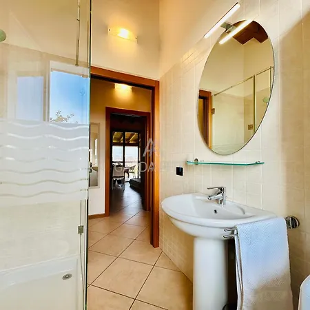 Nido Di Rondine Apt - Bilocale Moderno Con Piscina Apartment